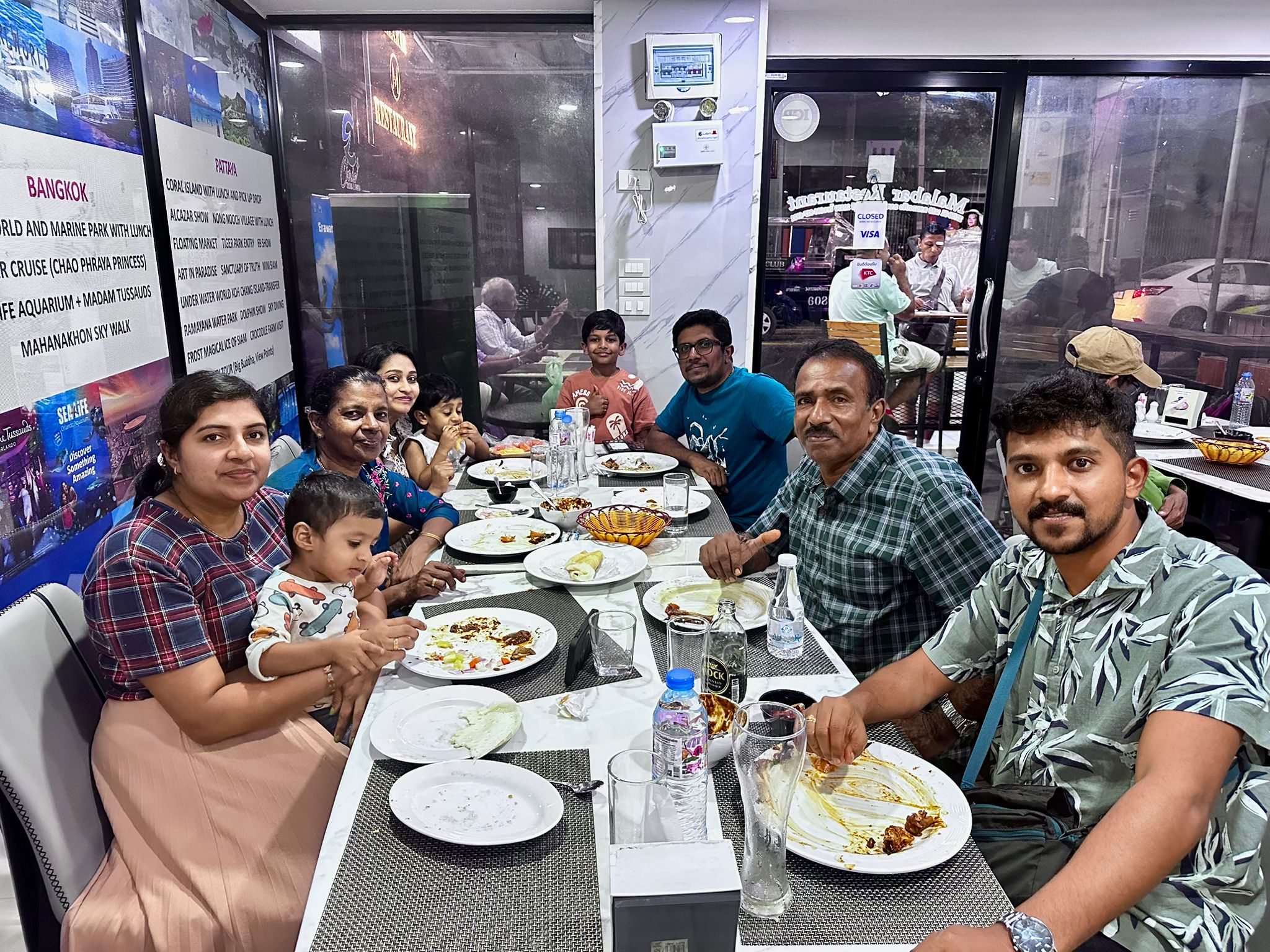 Family Dining With Kids