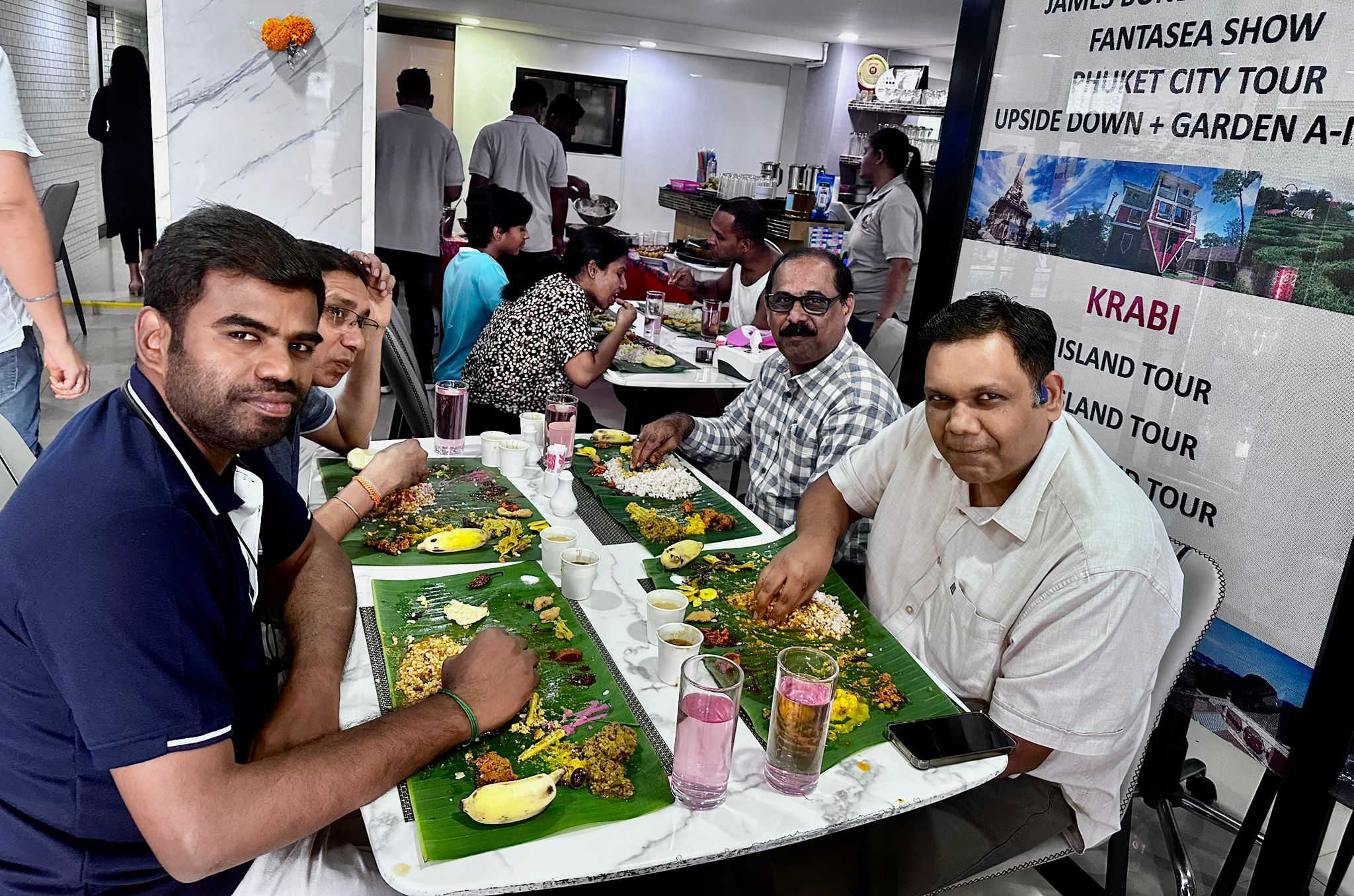 Group Banana Leaf Traditional Dining