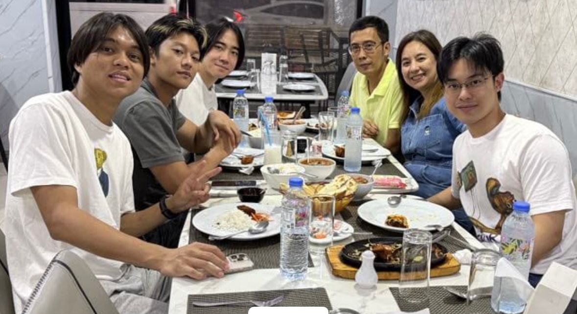 International Guests Dining